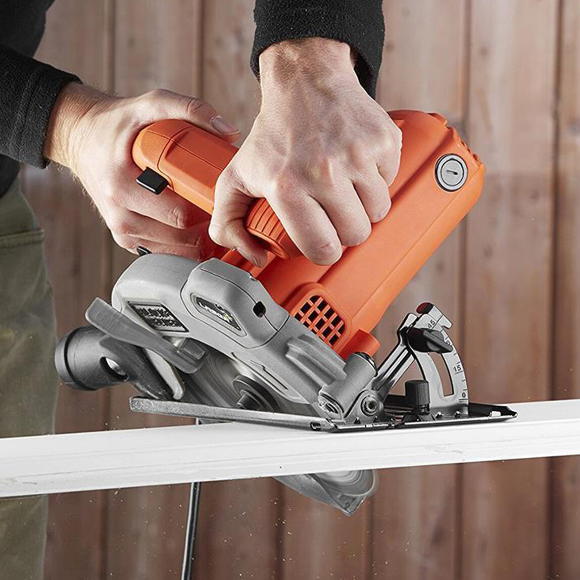 Black&Decker CS1250L 1250W 190mm Daire Testere_1