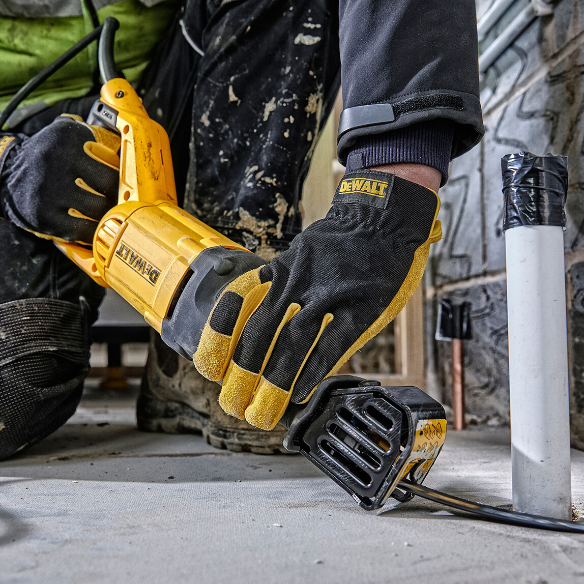    Dewalt DWE305PK-QS 1100 Watt Profesyonel Tilki Kuyruğu Testere  