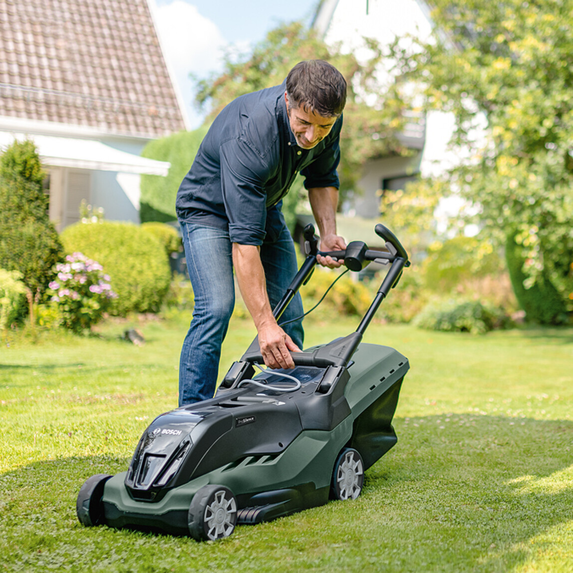    Bosch Advancedrotak 36-650 Akülü Çim Biçme Makinesi 