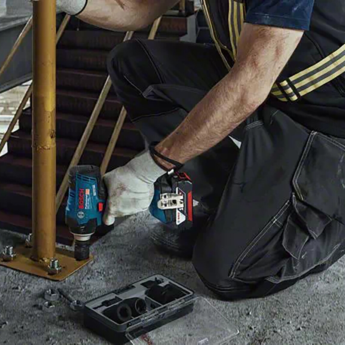    Bosch Profesyonel GDS 18V-400 Akülü Li-ion Darbeli Akülü Vidalama -Solo (Akü ve Şarj Cihazı Dahil Değildir.) 