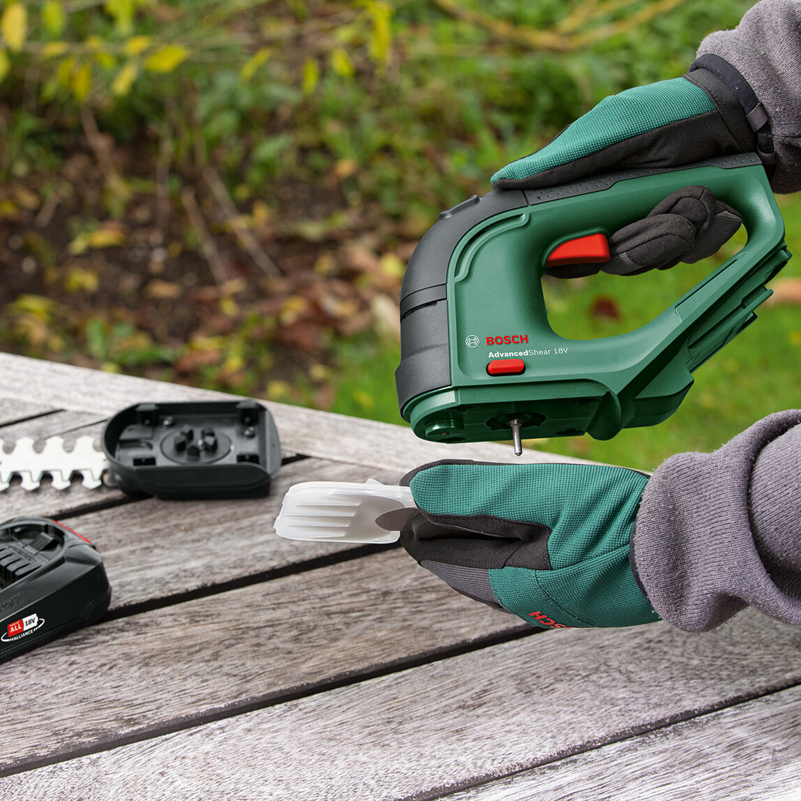    Bosch Advancedshear 18V-10 Akülü Çim ve Topiari Makası 