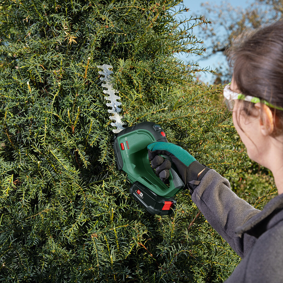    Bosch Advancedshear 18V-10 Akülü Çim ve Topiari Makası 
