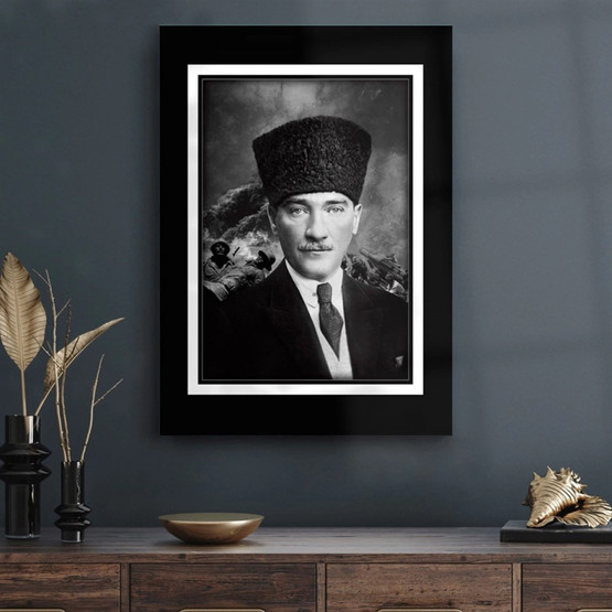 Doğaner Glow Kalpaklı Atatürk Cam Tablo 50x70 cm