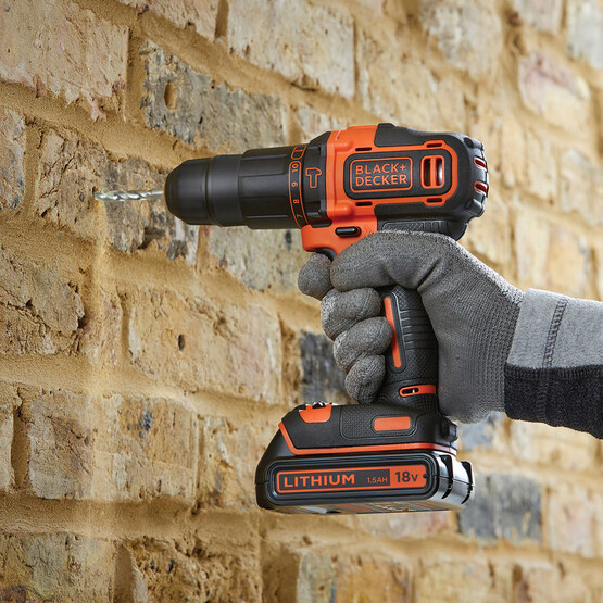 Black&Decker BDCHD18BAFC-QW 18V 1.5 Ah Çift Akülü Darbeli Matkap (80 Parça Aksesuar Hediyeli)