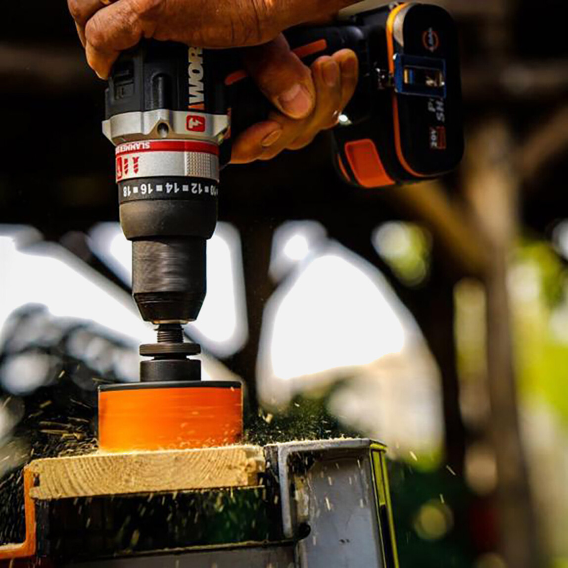    Worx WX354.1 20 V 2 Ah - 4 Ah Çift Akülü Li-ion Darbeli Akülü Matkap   