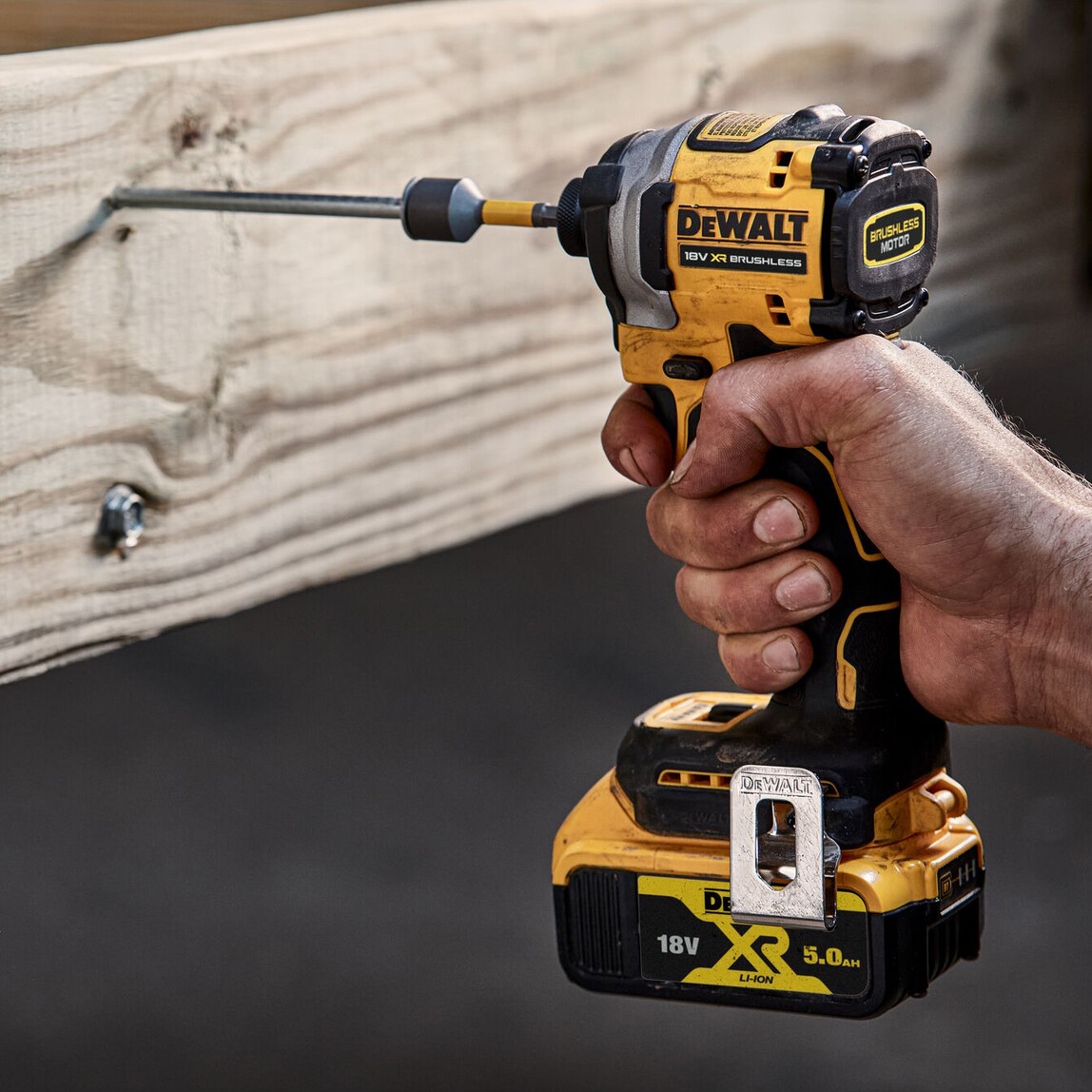    Dewalt Dcf850N-Xj 18 V 206 Nm Kömürsüz Motor Akülü Darbeli Tornavida (Solo)  