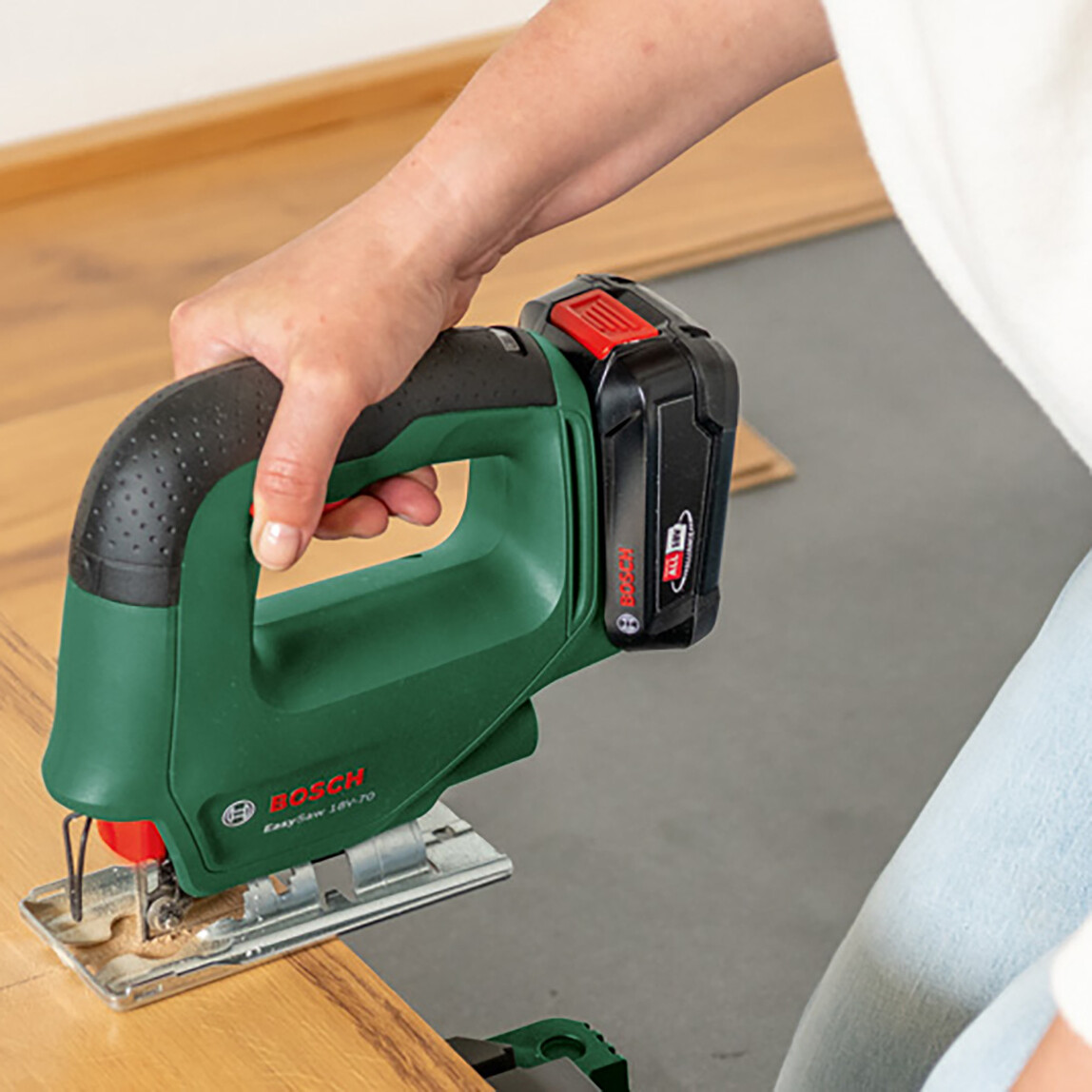    Bosch EasySaw 18V-70 Akülü Dekupaj Testere -Solo (Akü ve Şarj Cihazı Dahil Değildir.) 