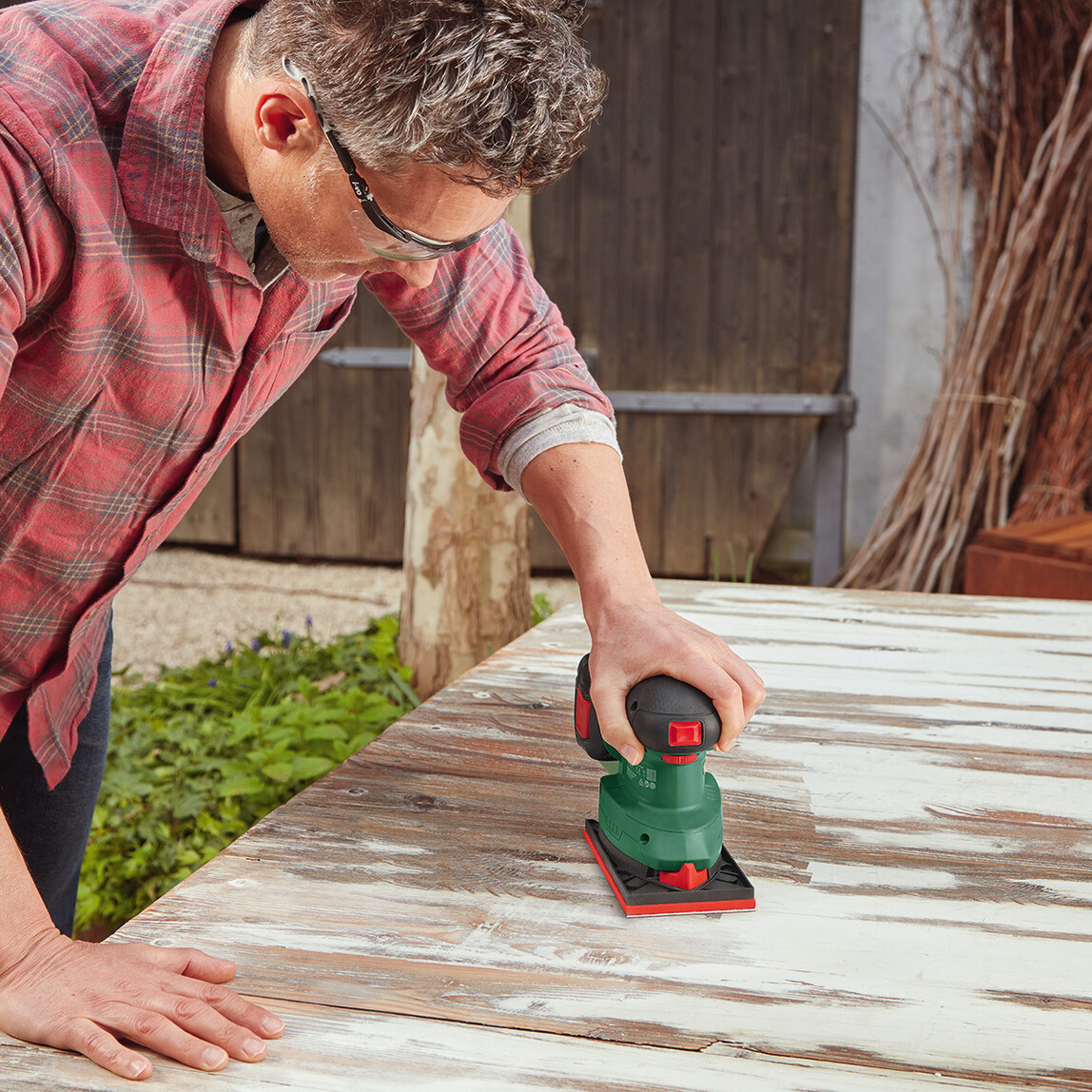    Bosch Universal Sander 18V-10 Akülü Titreşimli Delta Zımpara -Solo (Akü ve Şarj Cihazı Dahil Değildir.) 