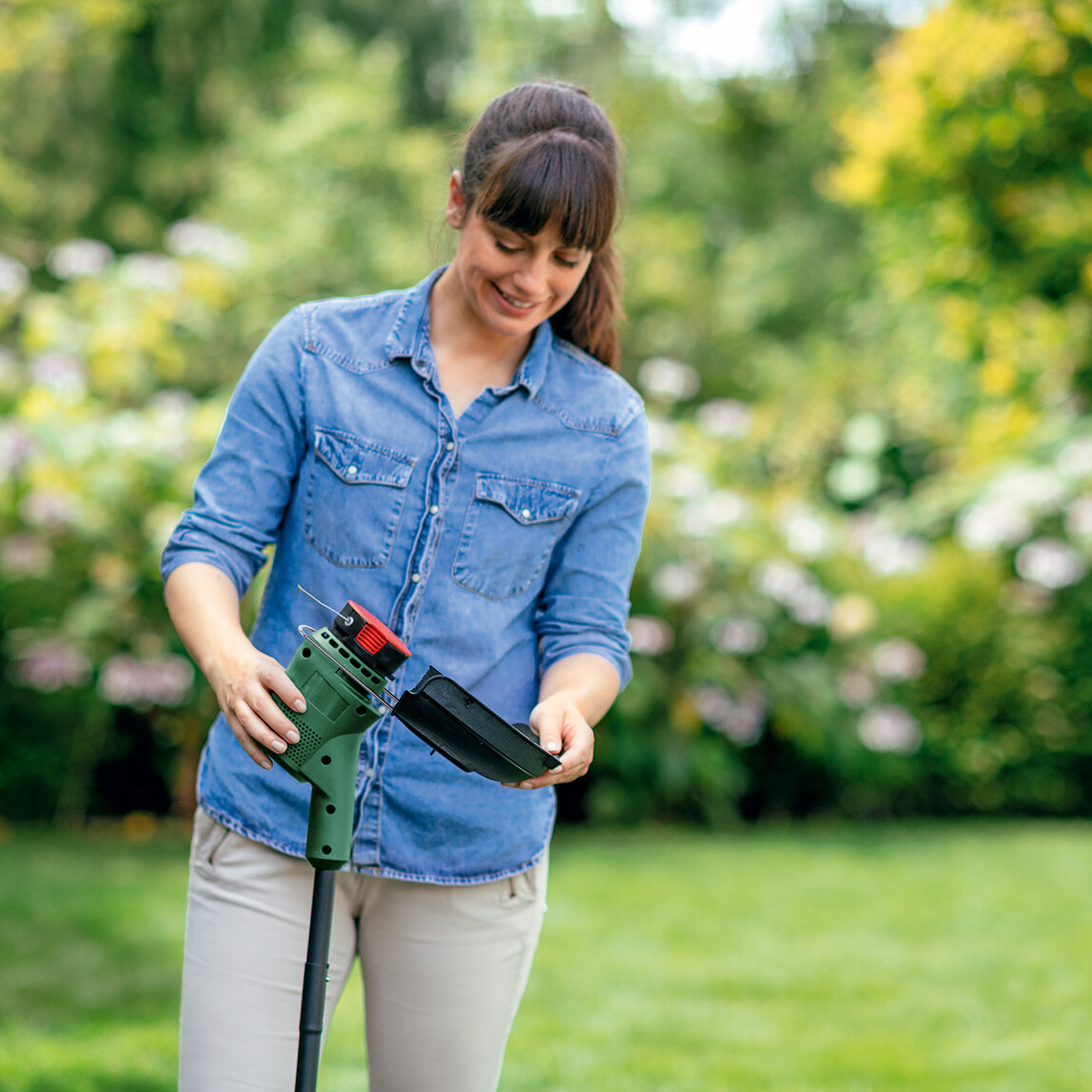    Bosch Easygrasscut Solo Kenar Kesme Makinesi (Akü ve Şarj Cihazı Dahil Değildir) 