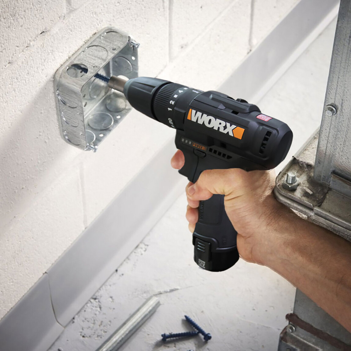 Worx WX121 12Volt/2.0Ah Li-ion Çift Akülü Kömürsüz Profesyonel Şarjlı Darbeli Matkap (5 Parça Aksesuarlı)_1