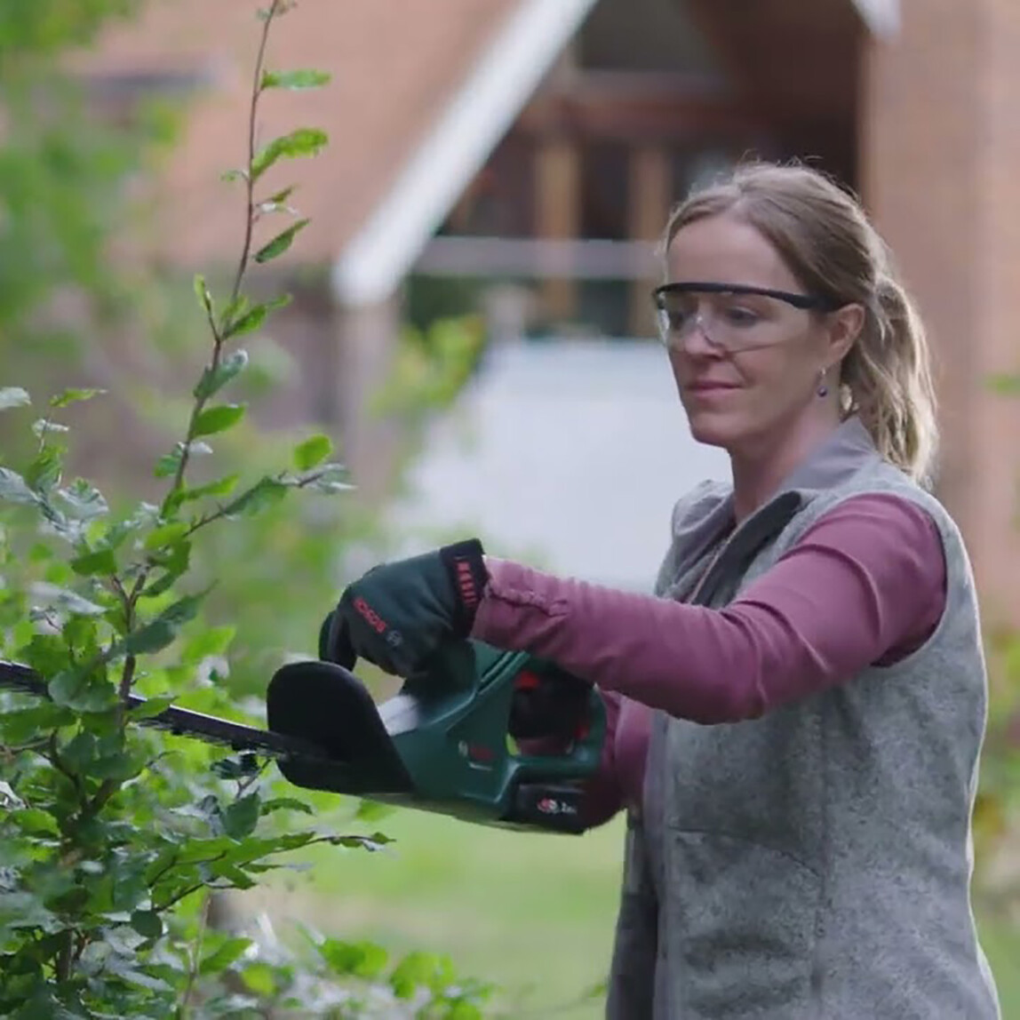    Bosch Easyhedgecut 18-45 Solo Akülü Çit Kesme Makinesi  