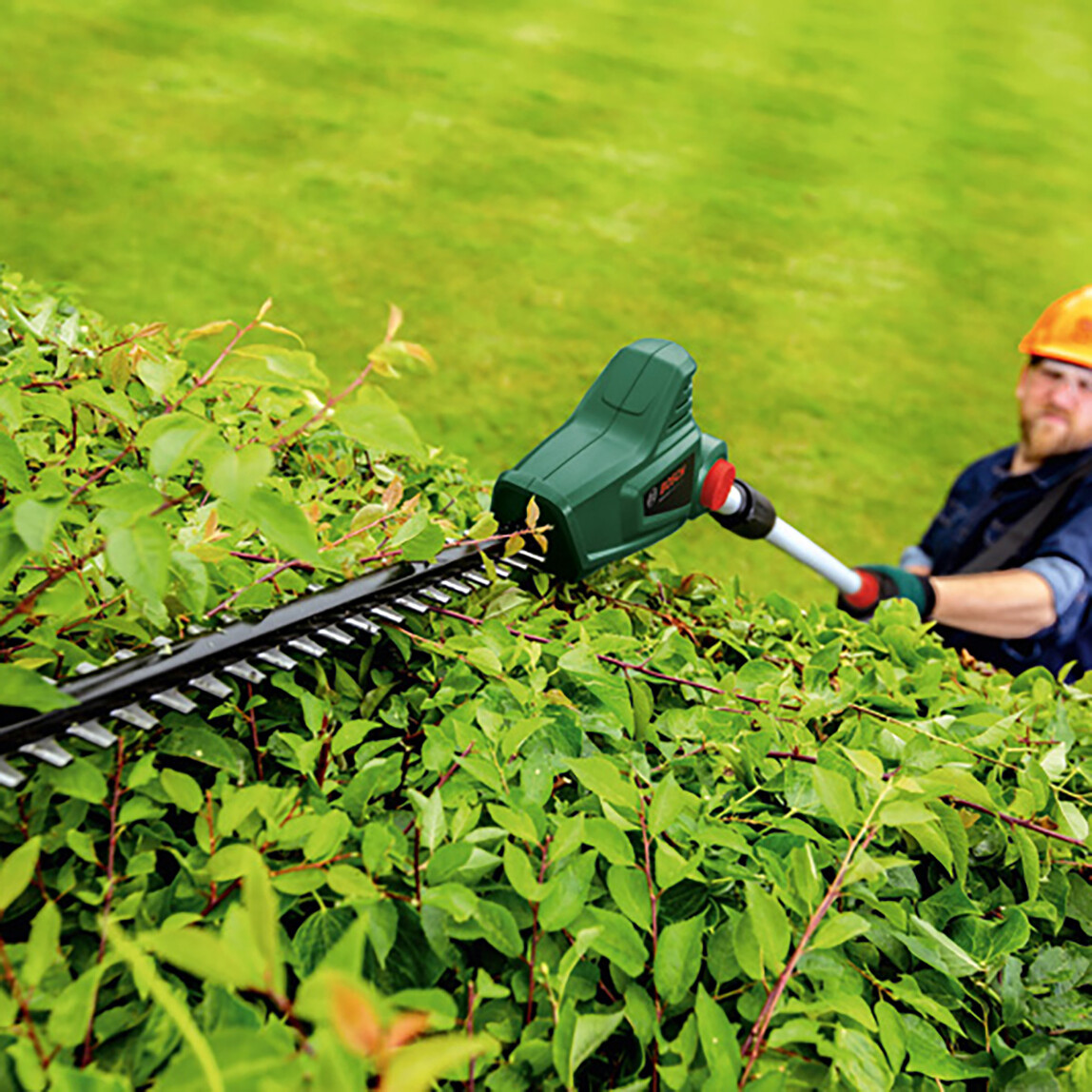    Bosch Universal Hedgepole 18 Solo Teleskopik Akülü Çit Budama Makinesi 