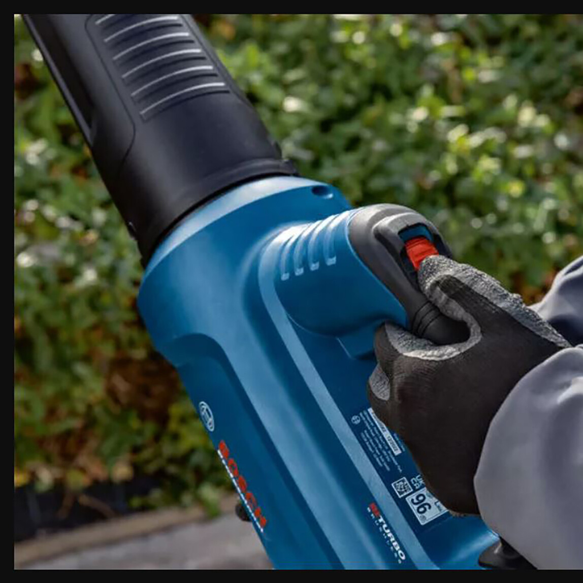    Bosch GBL 18V-750 Profesyonel Akülü Yaprak Üfleme Makinesi 