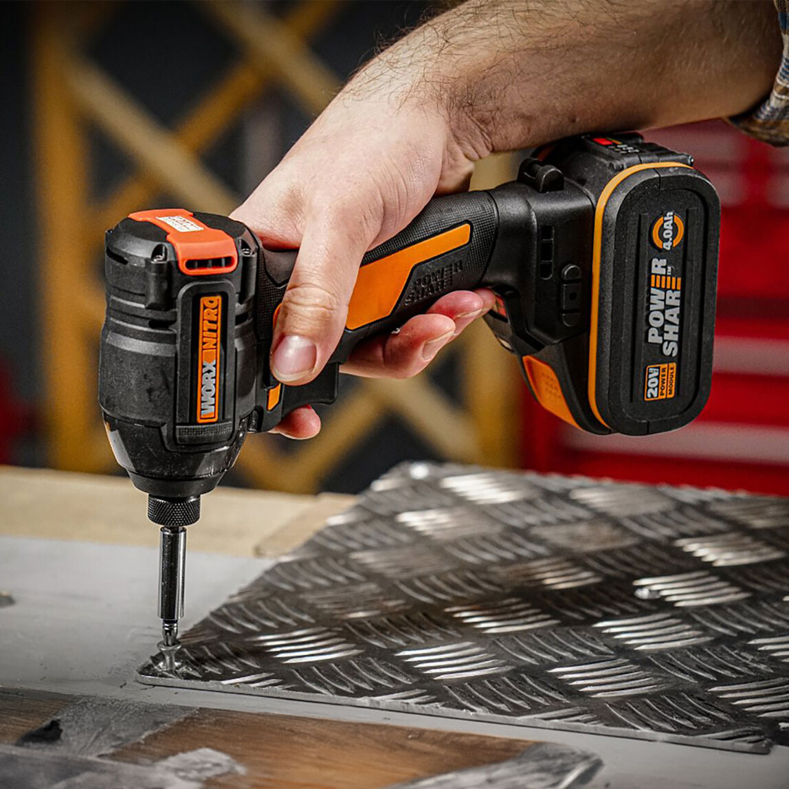    Worx WX925 20Volt/2.0Ah Çift Akülü Kömürsüz Profesyonel Şarjlı Darbeli Matkap + WX265 Kömürsüz Darbeli Tornavida  Seti 