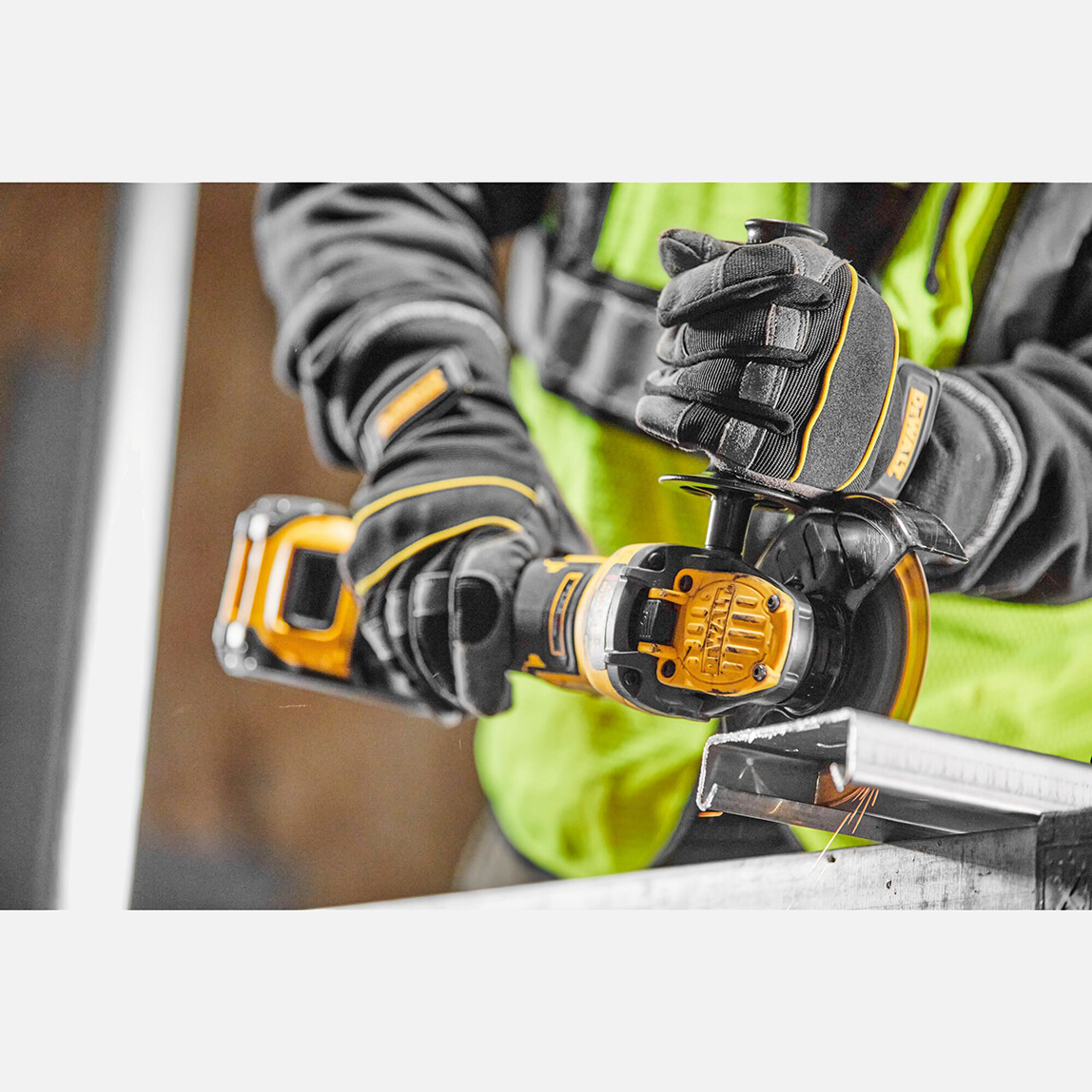    Dewalt DCG409VSNT-XJ 18V Kömürsüz Solo 125 mm Profesyonel Avuç Taşlama Makinesi (Akü ve Şarj Cihazı Dahil Değildir.) 