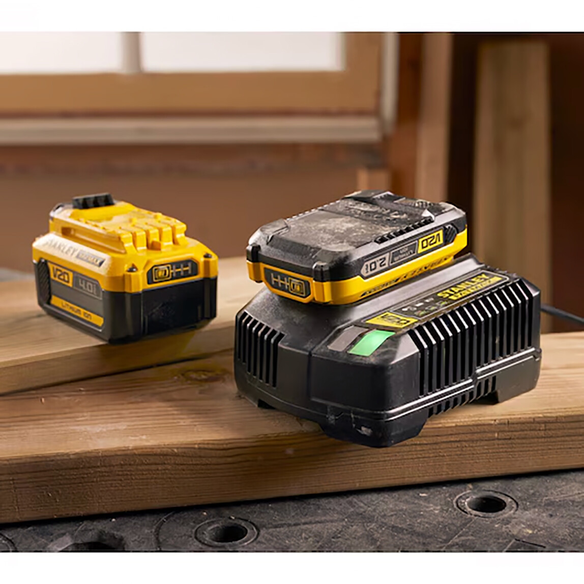    Stanley Hızlı Şarj Cihazı 18V  
